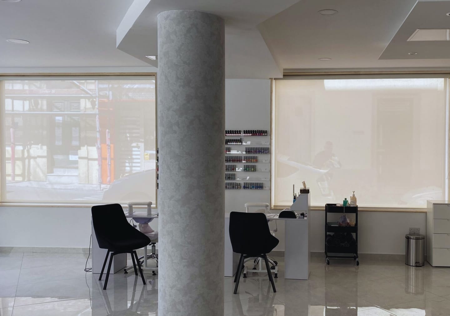 Customer photo review of Sunscreen Signal White Roller Blinds