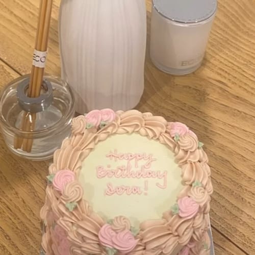 Customer photo review of rosie mini cake