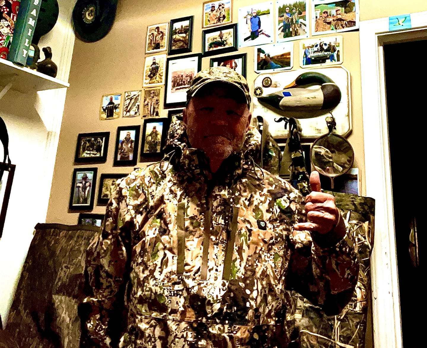 Customer photo review of TIDEWE Men’s Heated Duck Hunting Jacket with Fleece Lining, Waterproof 1/2 Zip Jacket for Hunting (Veil Avayde Camo, Size S-XXXL)