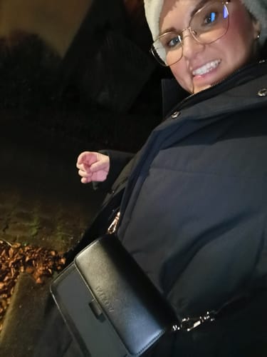 Customer photo review of VALDA - ALL BLACK