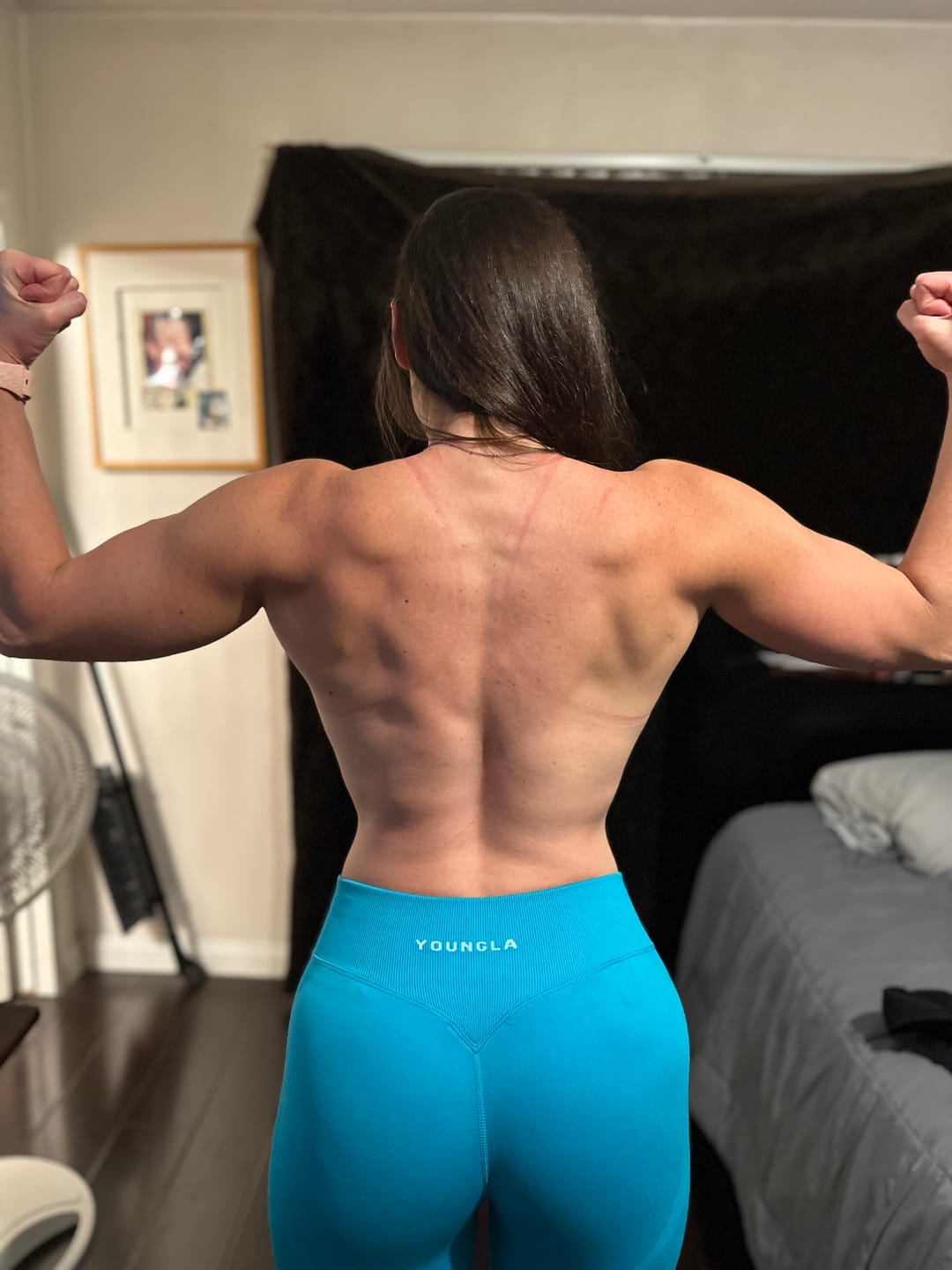 Customer photo review of W252 Curve hourglass Leggings