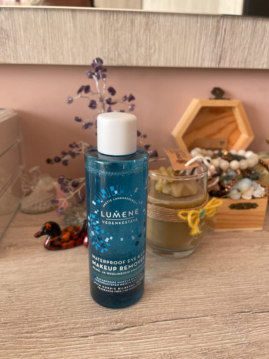 Customer photo review of Двуфазен дегримьор за водоустойчив грим Lumene Cleansing Waterproof Eye & Lip Makeup Remover
