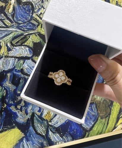 Customer photo review of Moissanite Cluster Ring