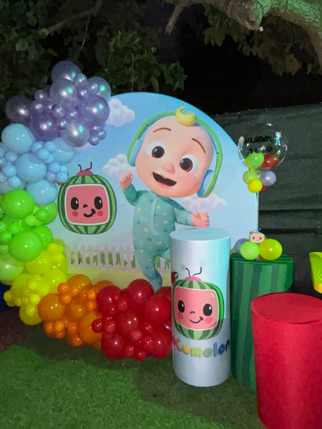 Customer photo review of Custom birthday party decoration round circle backdrop cover plinth cylinder pedestal cloth cover