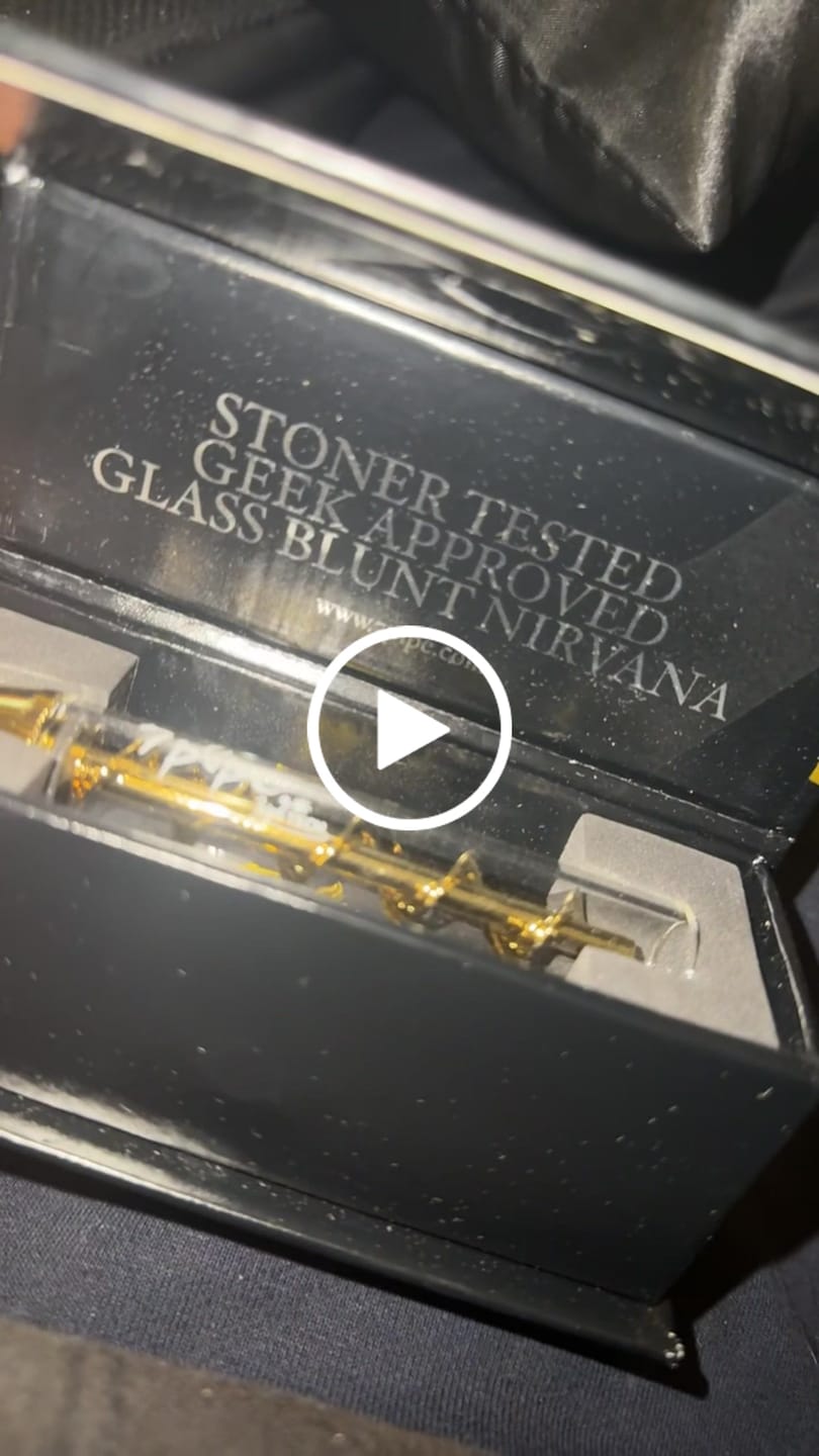 Customer video review of Twisty Glass Blunt Original
