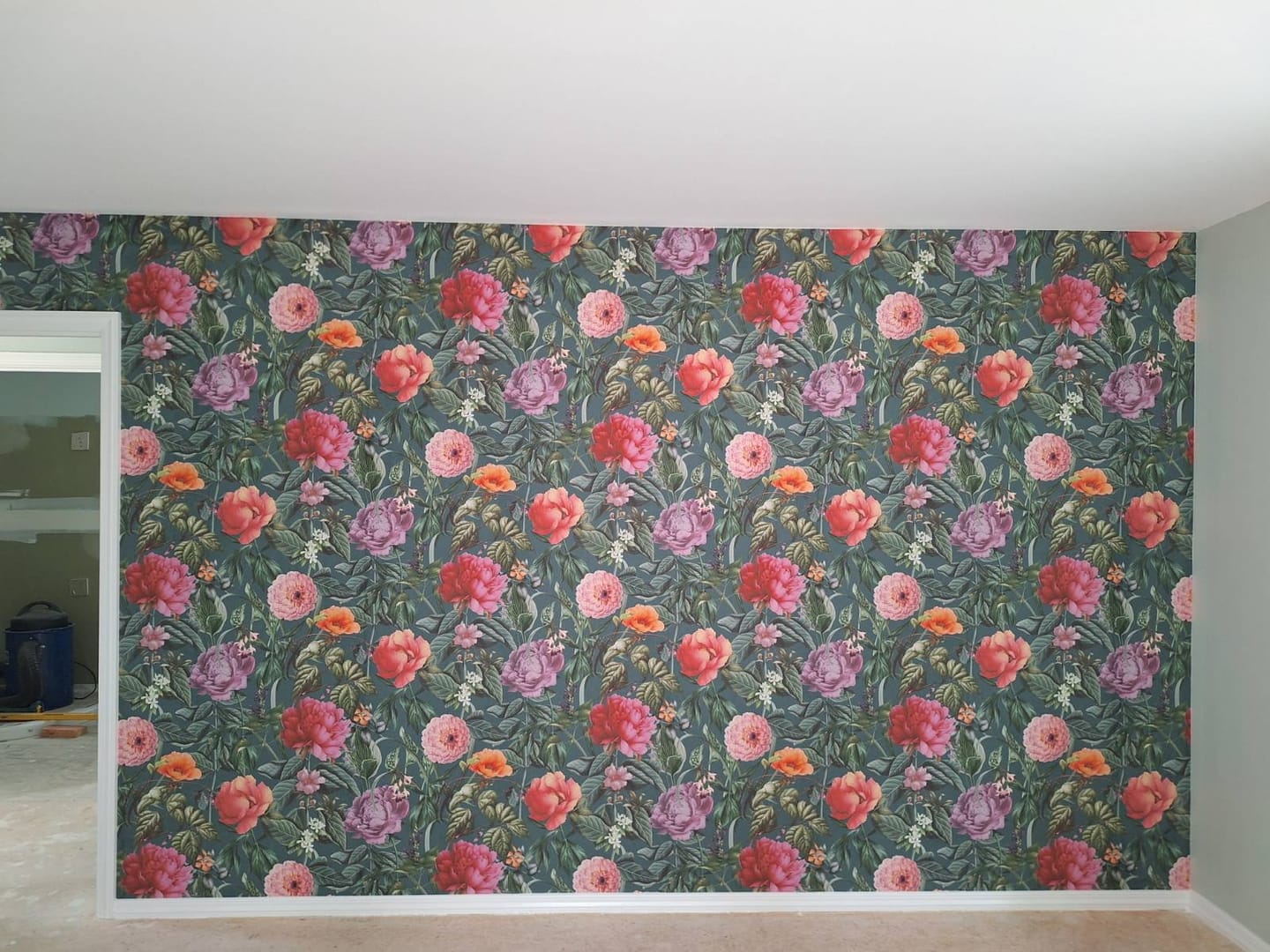 Customer photo review of Botanicus - Large Blossoms Wallpaper - Aqua