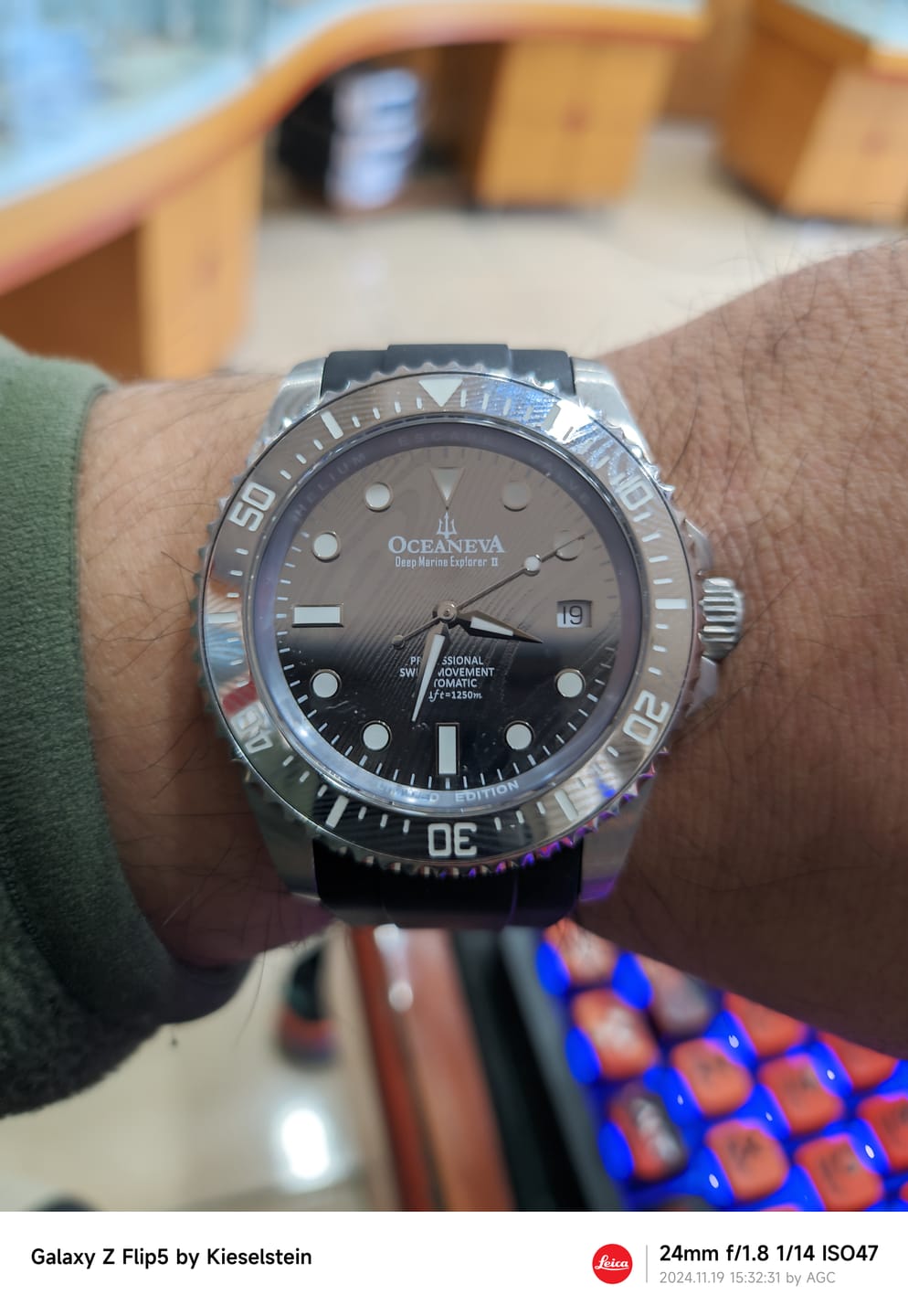 Customer photo review of Oceaneva Mens Deep Marine Explorer II Damascus Steel Dial Watch Rubber
