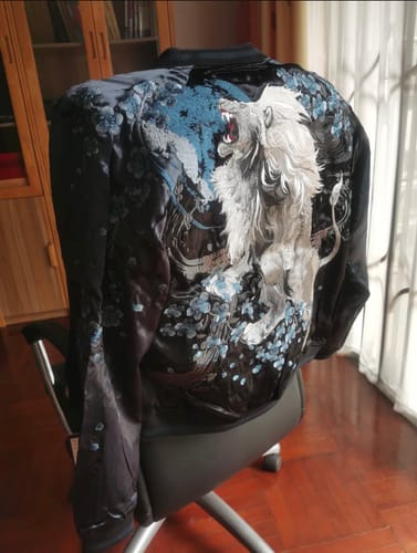 Customer photo review of 真夜中の桜 Midnight Sakura Guardian Sukajan Souvenir Jacket