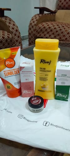 Customer photo review of Whitening & Vanishing SPF60 Sunblock