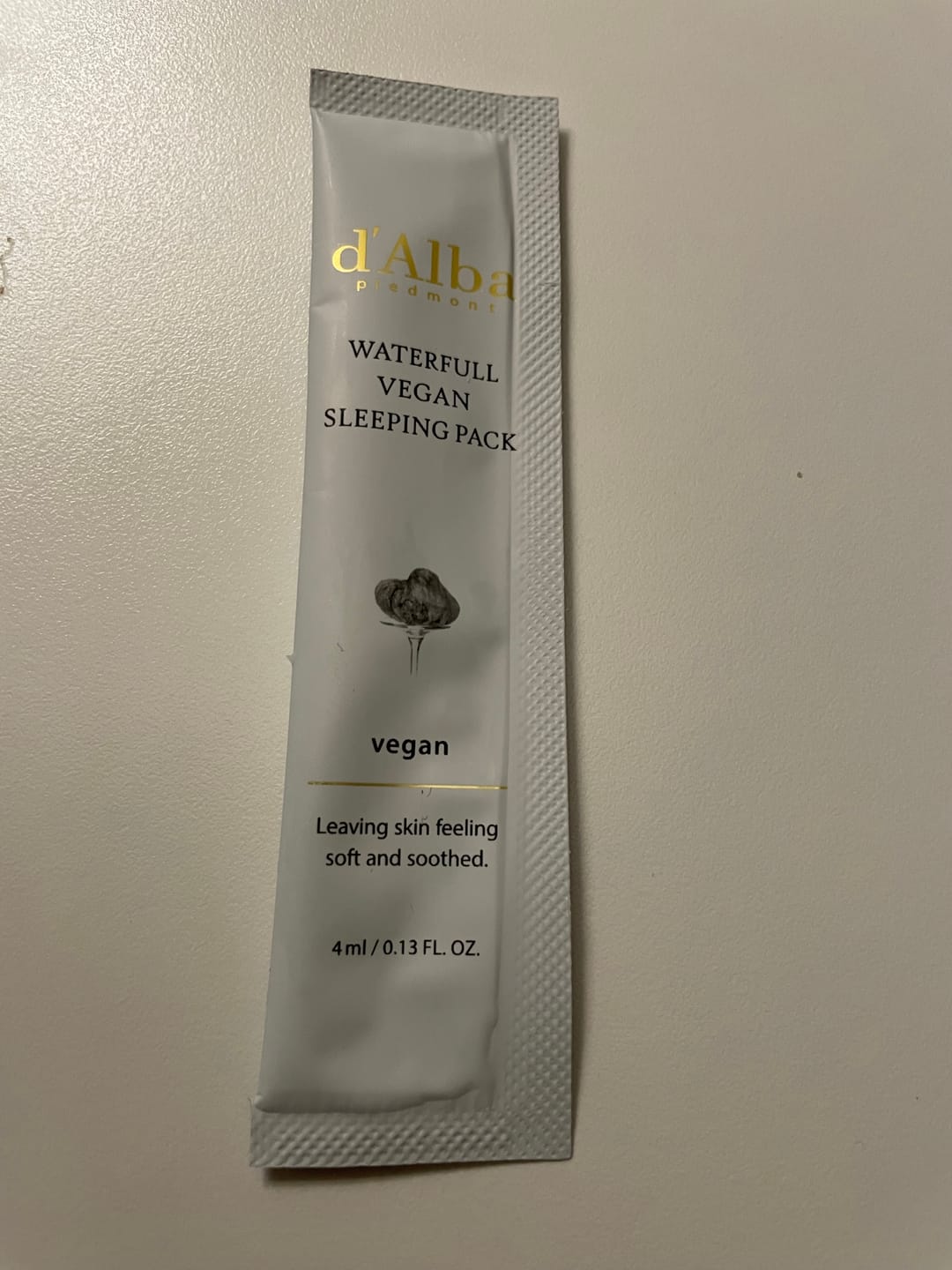 Customer photo review of Gelveida nakts maska d'Alba Waterfull Vegan Sleeping Pack