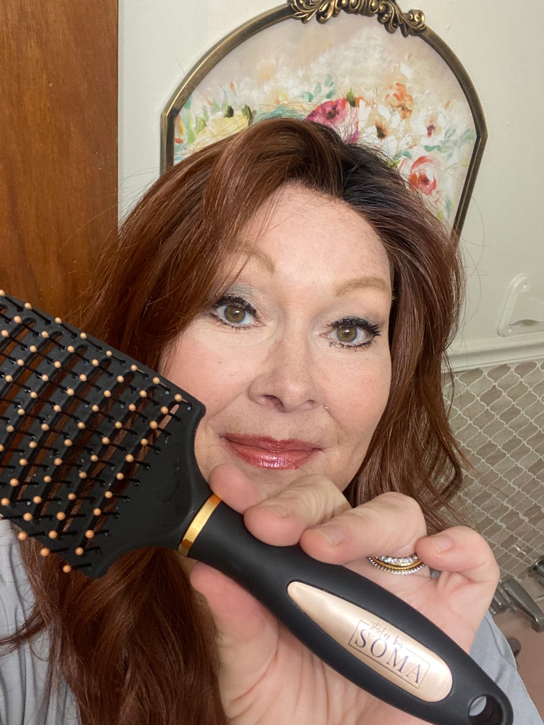 Customer photo review of Deluxe Detangle Brush