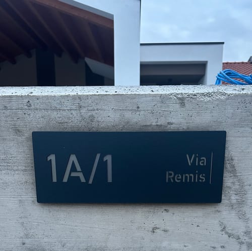 Customer photo review of Numero civico e testo modello Stencil Horizontal