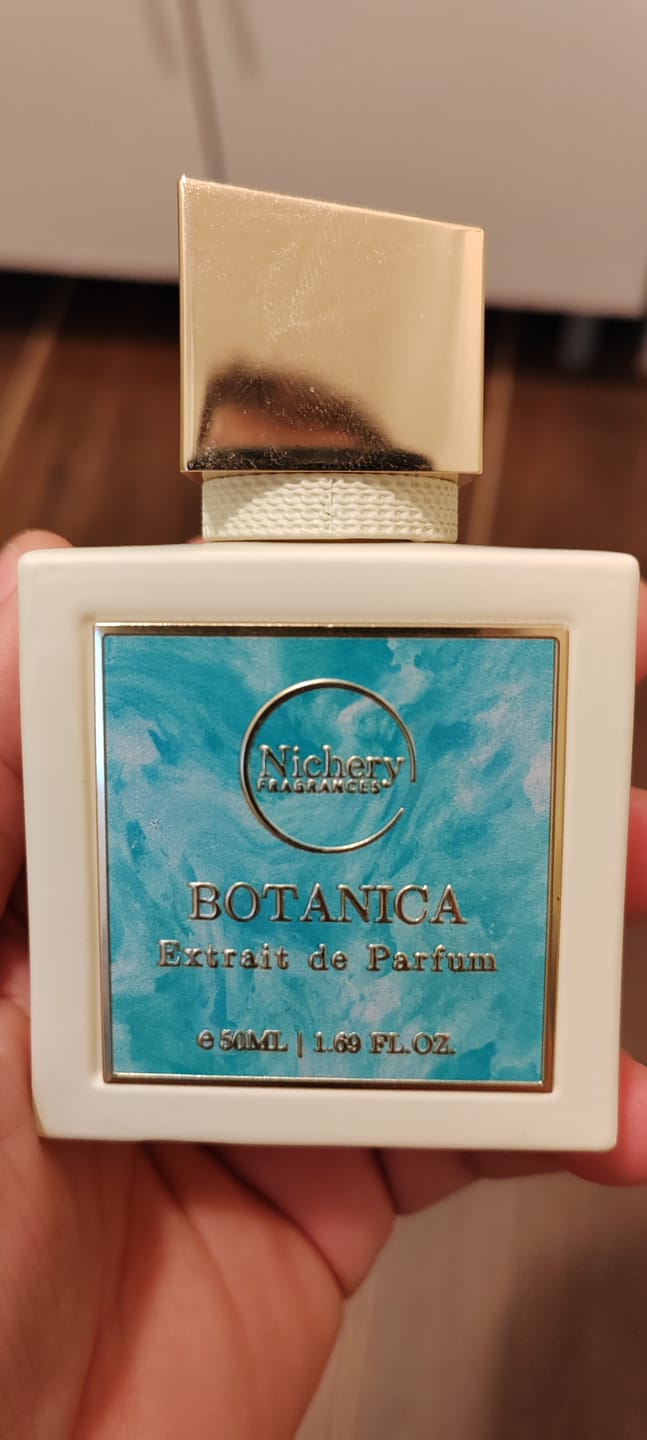 Customer photo review of Nichery Botanica Extrait de Parfum - Unisex 50ml
