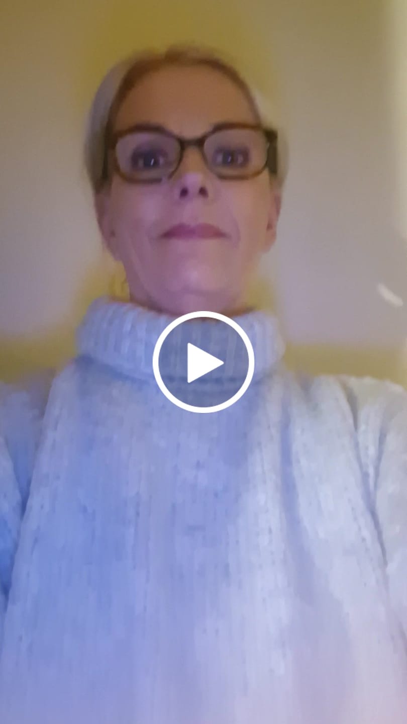 Customer video review of Strickpulli mit Rollkragen