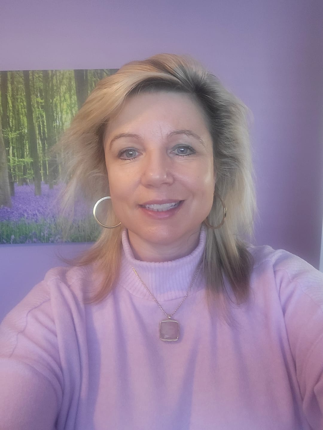 Customer photo review of Amulet Spikes Square Rose Quartz Necklace