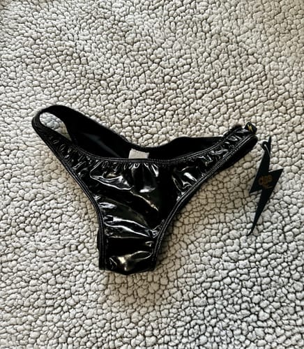 Kim R. review of Heroine Liquid Scanty Pants image 1 out of 1