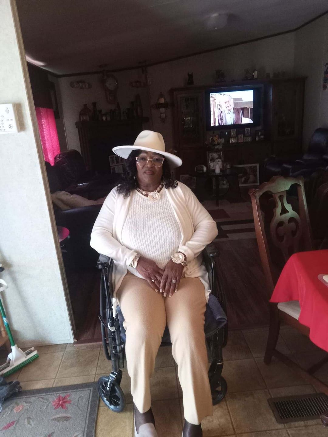 Customer photo review of 3 Pack - Mama Bear Nerve Relief Lotion