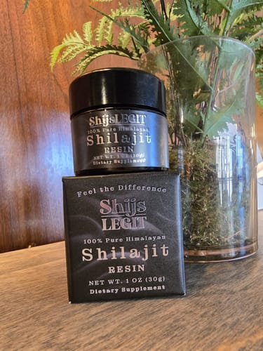 Customer photo review of Shilajit Resin Jar 30g