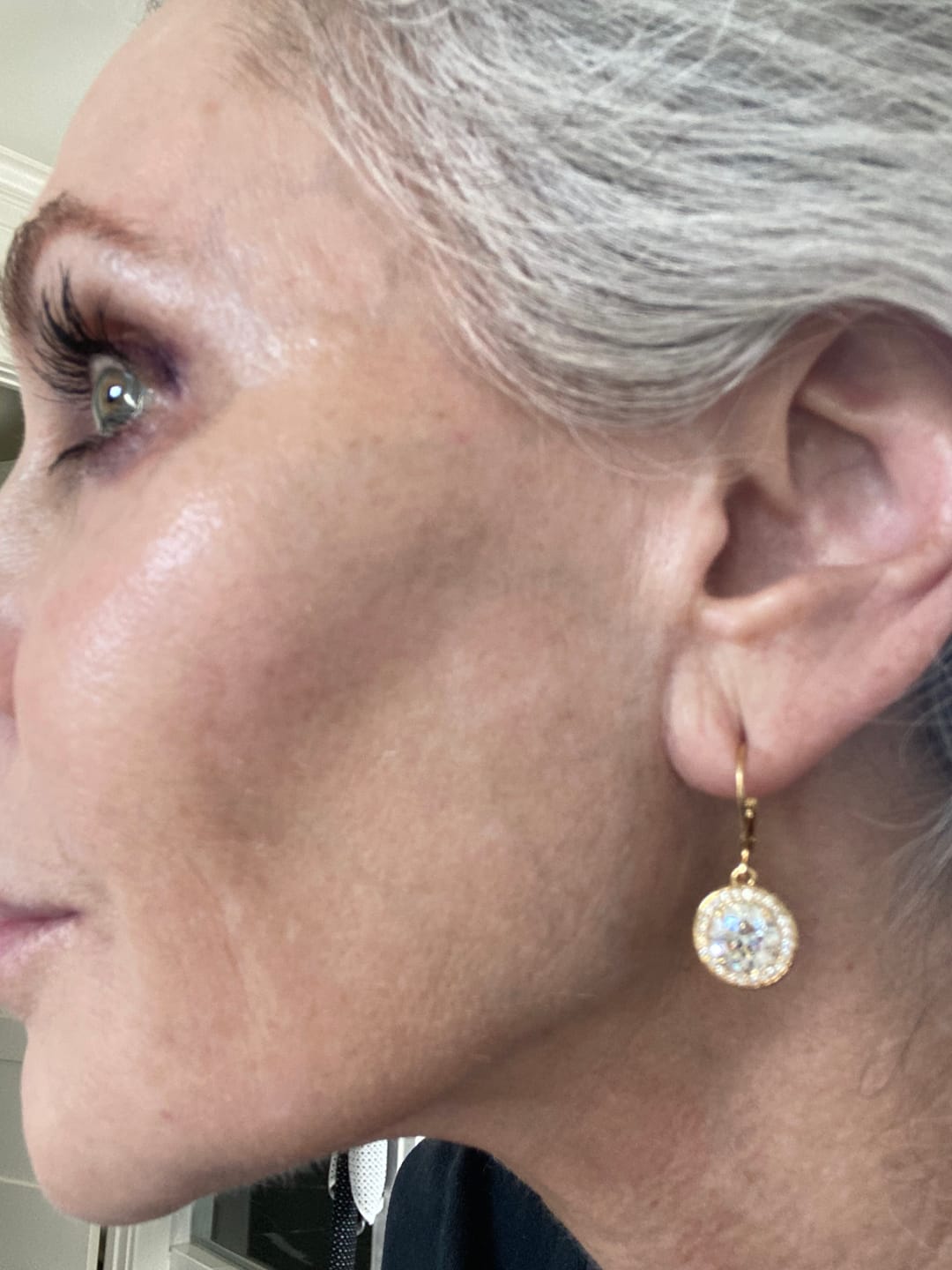 Customer photo review of Sparkling 4.50 Carats Diamond Dangle Earrings Pair White Gold New