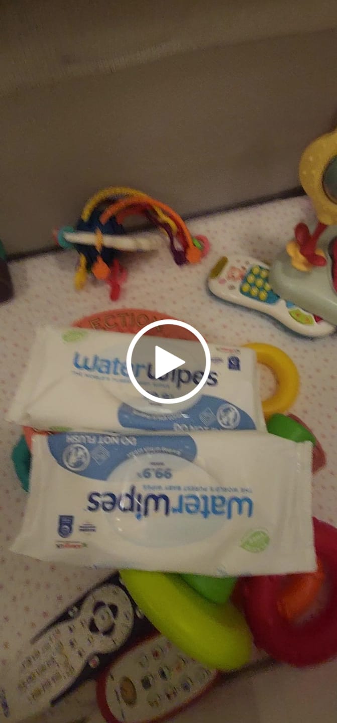 Customer video review of WaterWipes for Newborns The World Purest - Packs of 60's / 240's / 720's