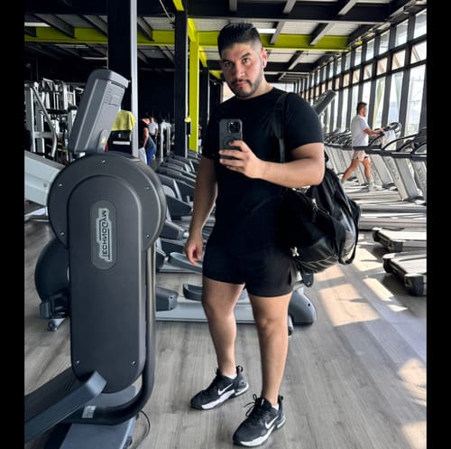 Customer photo review of Training Sport Tee - Navy Blue