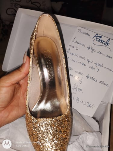 Customer photo review of Scarpin Festa Luma Ouro