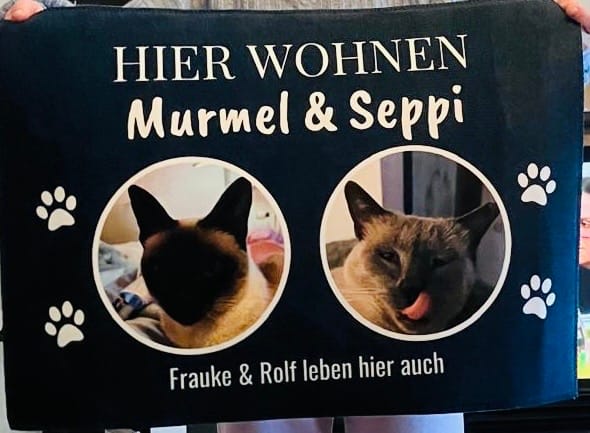 Customer photo review of Hier wohnt - Individuelle Haustier Fußmatte