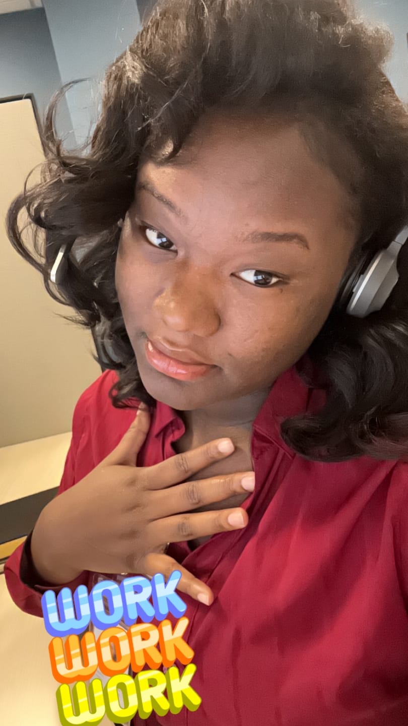 Customer photo review of Outre Quick Weave Synthetic Hair Neesha Soft & Natural Half Wig - NEESHA H307