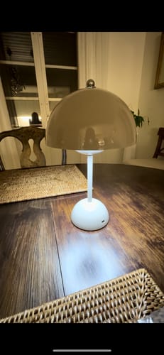 Customer photo review of Bordslampa - Svamplampa Flowerbud - Batteridriven 5000 mAH
