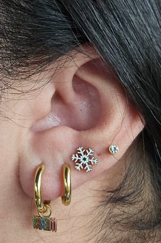 Customer photo review of Gold Huggies