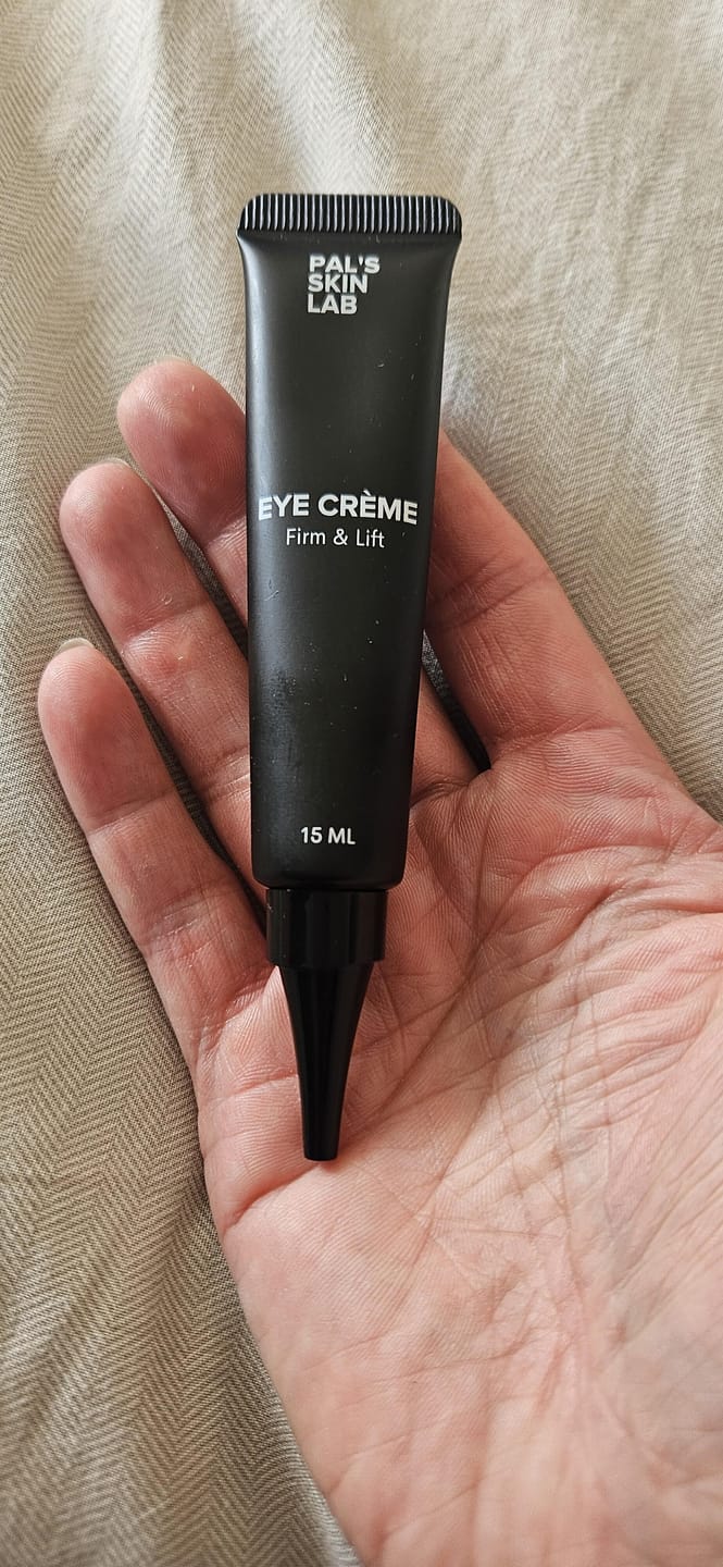 Customer photo review of Eye Creme