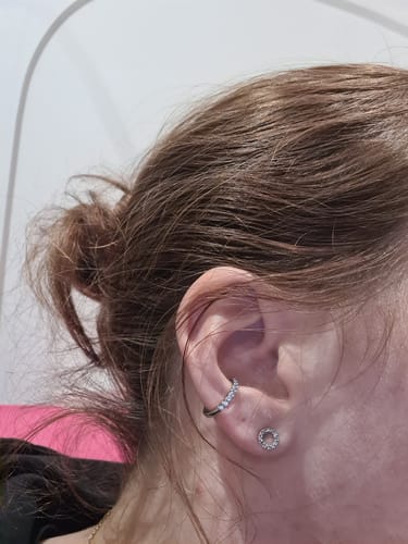 Customer photo review of Faux piercing Amina