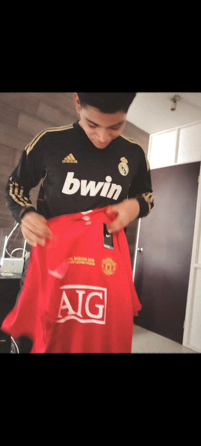 Customer photo review of Manchester United 2007/08 Local