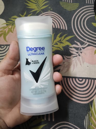 Customer photo review of Degree Women Motion Sense Ulta Clear Black & White Stick 2.6Oz