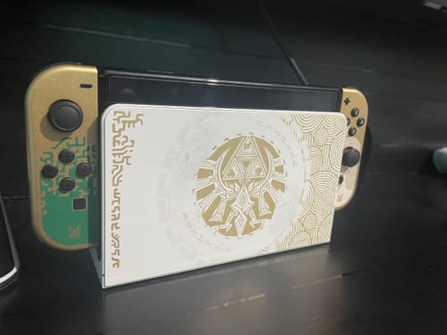 Customer photo review of Nintendo Switch OLED version Zelda HEG S KDAAA JPN