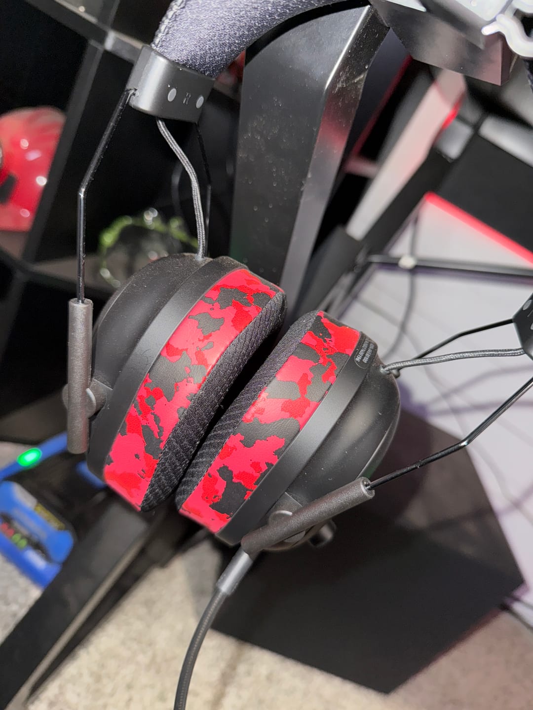 Customer photo review of Razer Blackshark V2 2023 Earpads - WC FreeZe Cooling Gel