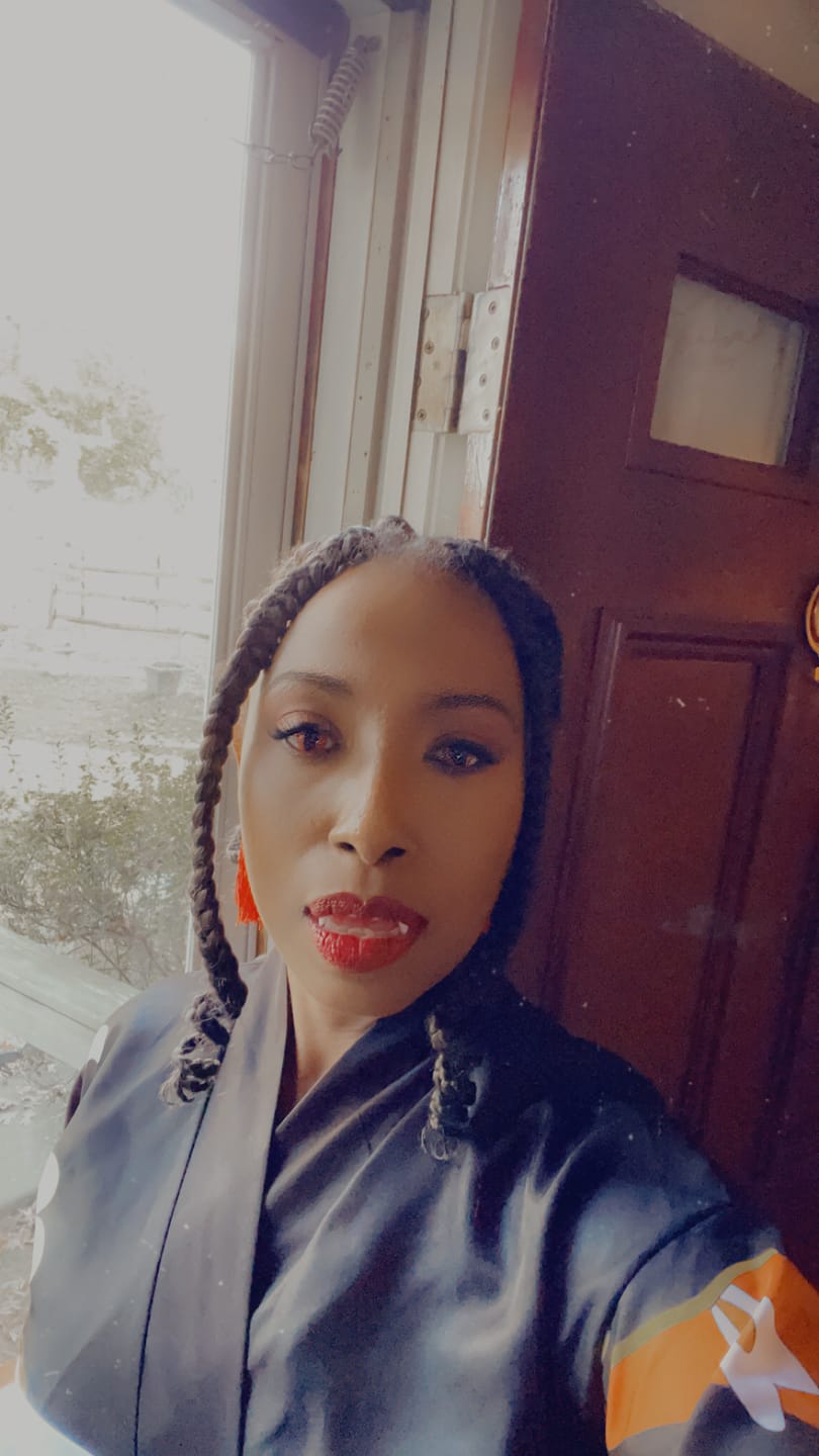 Customer photo review of Red Cat Eyes Crazy Lens