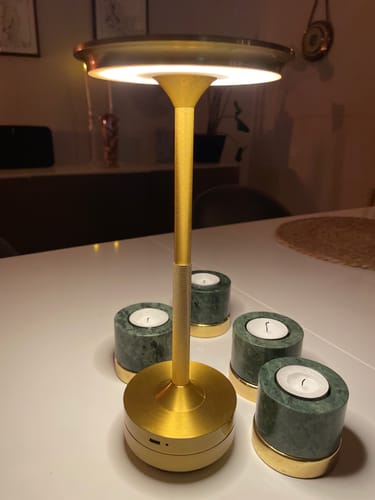 Customer photo review of Bordslampa Iron - Portabel - Batteridriven 4000 mAH