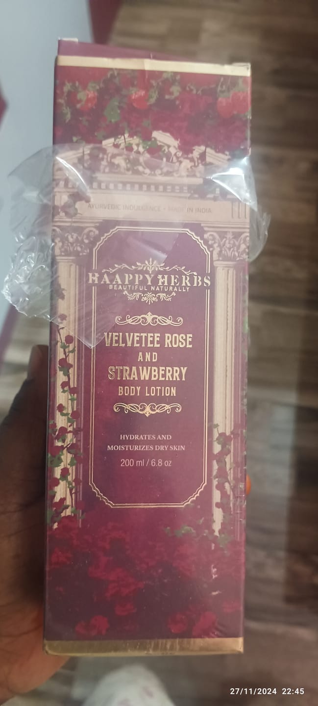Customer photo review of Velvetee Rose Strawberry Body Lotion