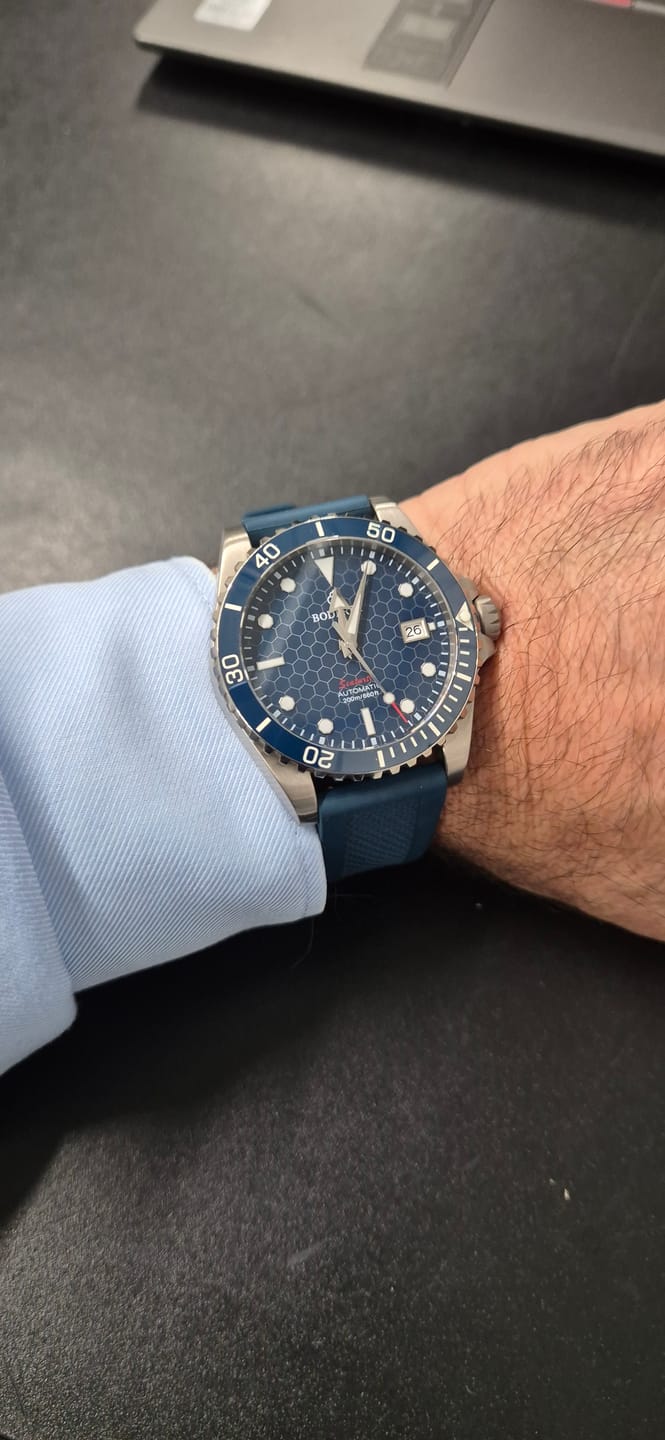 Customer photo review of SEATURTLE.OCEAN(TITANIUM) - Automatic Titanium Diver Watch | Sea Blue