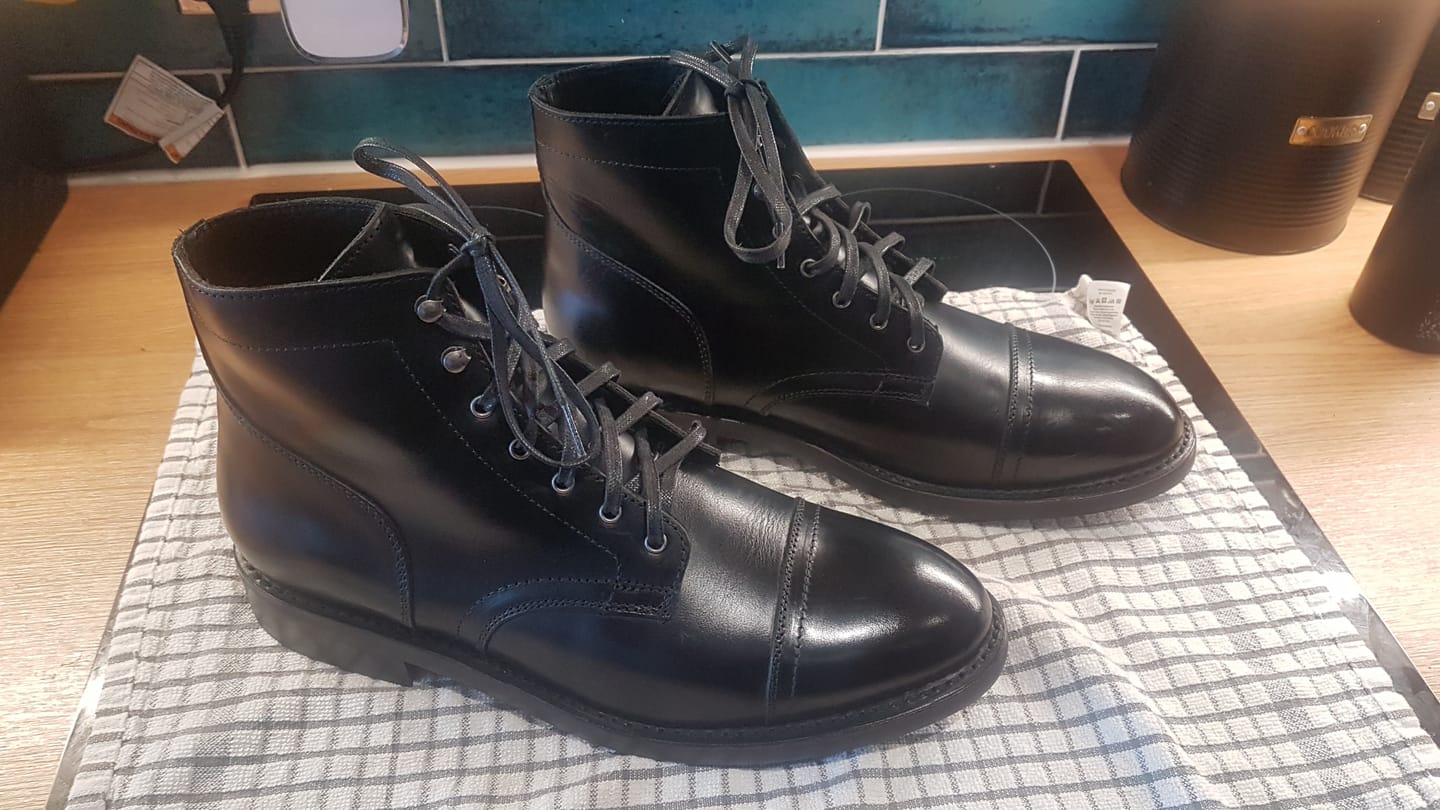 Customer photo review of Saphir Medaille D'or 1925 Shoe Cream
