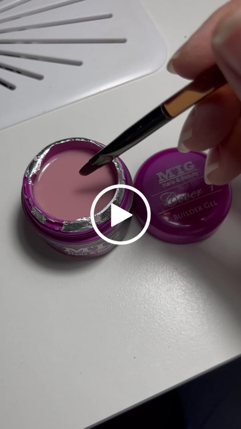 Customer video review of Cover 1 Builder gel