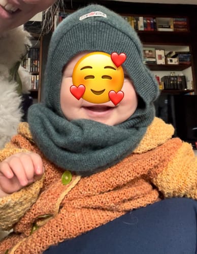 Customer photo review of Upcycling Kaschmir Kapuzenschal Grün meliert