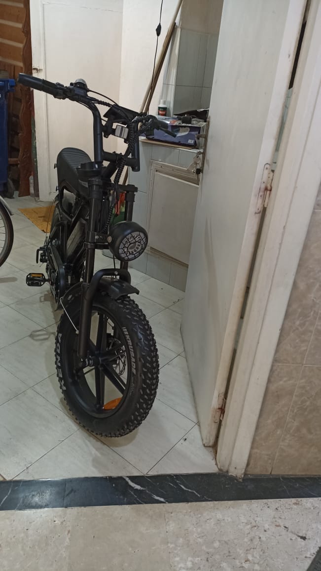 Customer photo review of S8 Vintage Vélo électrique de route 500W, Ebike 48V 15Ah avec batterie au lithium amovible, autonomie de 50 km, pneu large tout-terrain de 20 pouces.