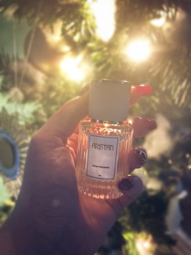 Customer photo review of Molecule 01