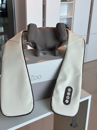 Customer photo review of HiZoo - Neck & Shoulder Massager
