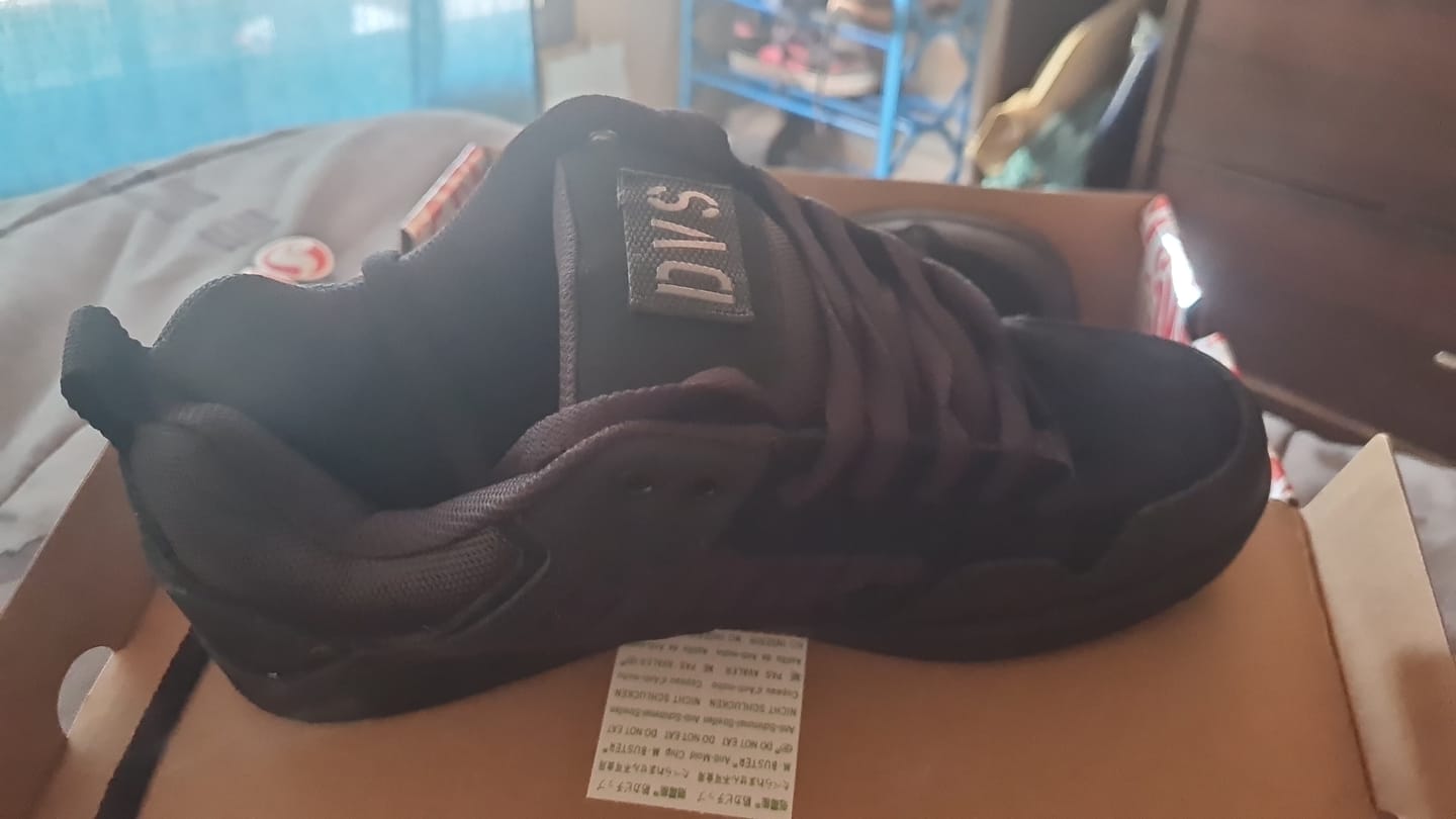 Customer photo review of Zapatilla Dvs Enduro 125 Hombre Mono Negro