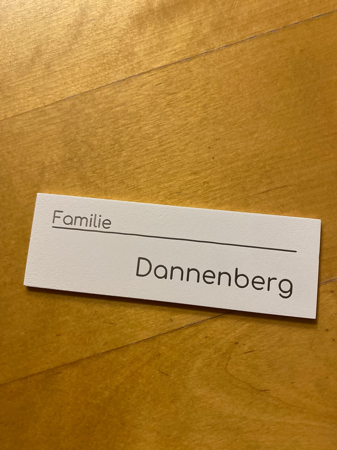 Customer photo review of Farbige Edelstahlschilder in verschiedenen Größen. Individuell personalisierbar 40 Schriftarten über 200 Motive.