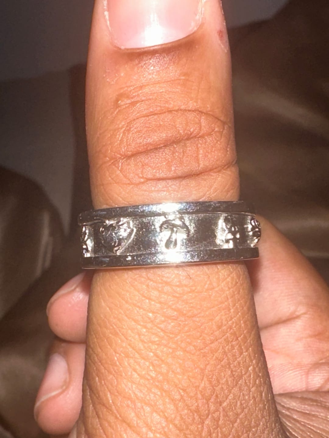 Customer photo review of PSYCHEDELIC LOVE RING