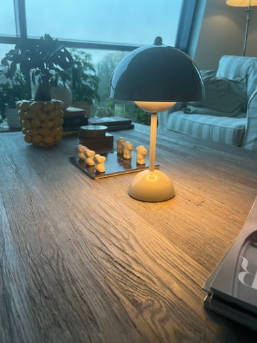 Customer photo review of Bordslampa - Svamplampa Flowerbud - Batteridriven 5000 mAH